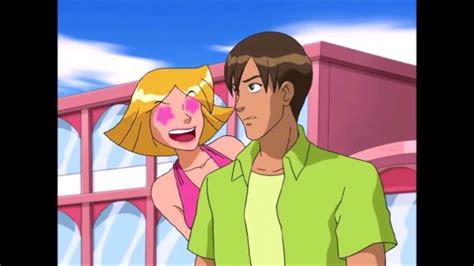 [Totally Spies!] Female Bikini/Swimsuit Scenes .